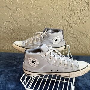 Converse UNISEX Chuck Taylor High-Top Sneakers Men Size 9 or Women Size 11